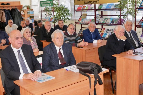 Sumqayıtda Feyzi Mustafayevi xatırlayarkən... - FOTOLAR