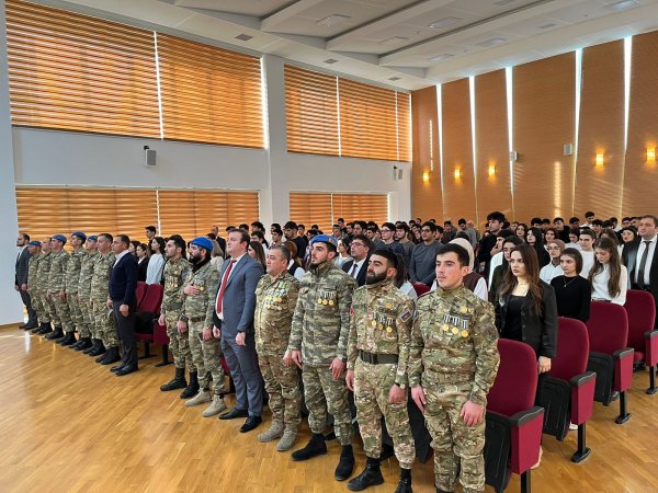 Peşə Təhsil Mərkəzində  qazilərlə görüş keçirilib  (FOTOLAR)