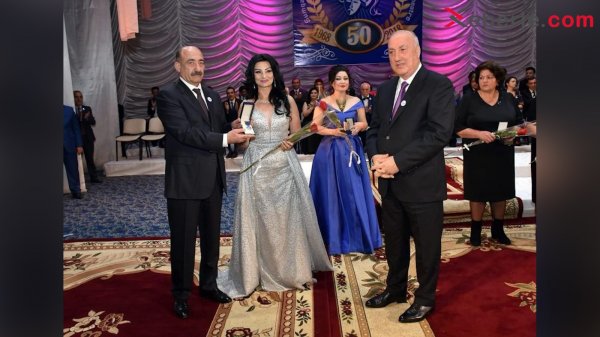 “Atam Sumqayıtın qurucularından olub” – Sumqayıtlı aktrisa ilə müsahibə