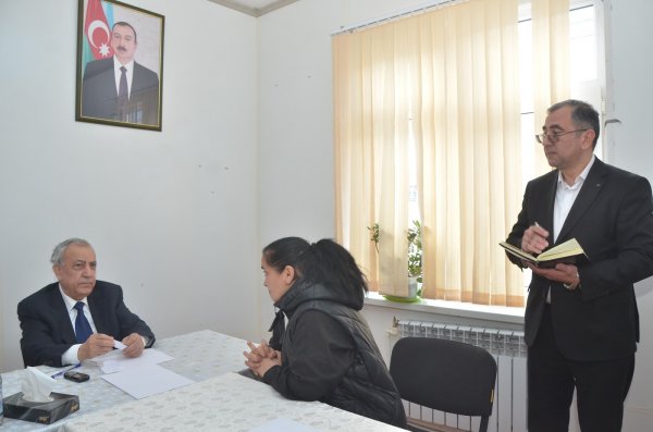 Malik İsaqov Sumqayıtda növbəti səyyar qəbul keçirdi (FOTOLAR)