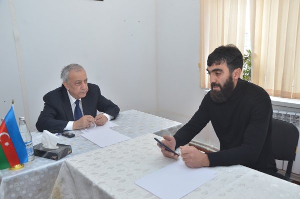 Malik İsaqov Sumqayıtda növbəti səyyar qəbul keçirdi (FOTOLAR)