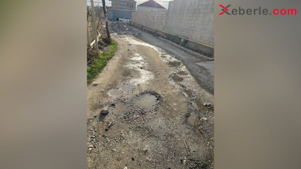 Sumqayıt 49-cu məhəlləsinin 7 aydır sağalmayan yarası: Çala-çuxur yollar...(FOTO) (VİDEO)