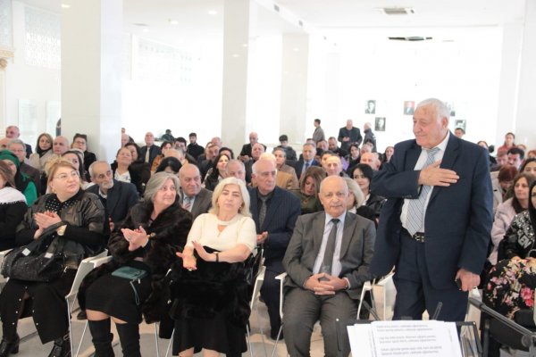 Sumqayıtda Lilpar Çəmşidqızının "Divan"ı - FOTOLAR