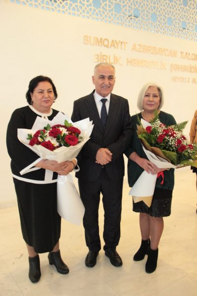 Sumqayıtda Lilpar Çəmşidqızının "Divan"ı - FOTOLAR