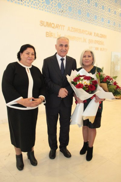 Sumqayıtda Lilpar Çəmşidqızının "Divan"ı - FOTOLAR