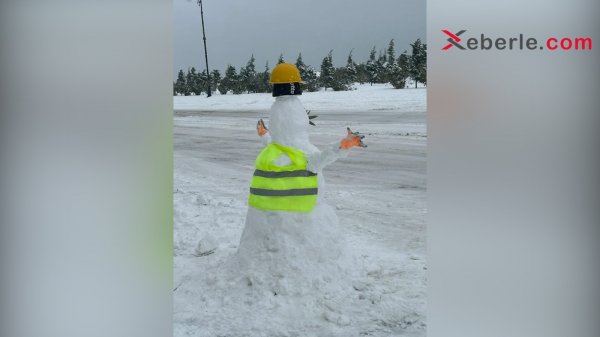 Sumqayıtlıların qar fantaziyası: Qardan düzəlmiş adamlar… (Fotolar)
