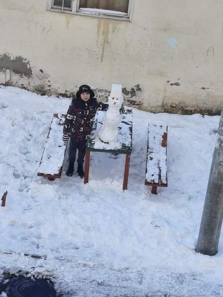 Sumqayıtlıların qar fantaziyası: Qardan düzəlmiş adamlar… (Fotolar)