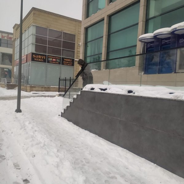 "Söhbət puldan getmir, bank gərək “vnimatelni” olsun” - Sumqayıtda müştərilər təhlükə qarşısında