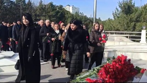 STM direktoru anım mərasimində qatılıb - FOTO