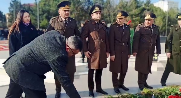 STM direktoru anım mərasimində qatılıb - FOTO