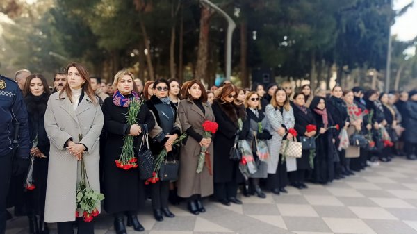 STM direktoru anım mərasimində qatılıb - FOTO