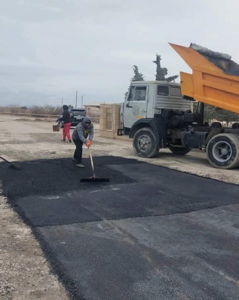 Sumqayıtda bu məktəbə aparan yollar asfaltlandı (Foto)