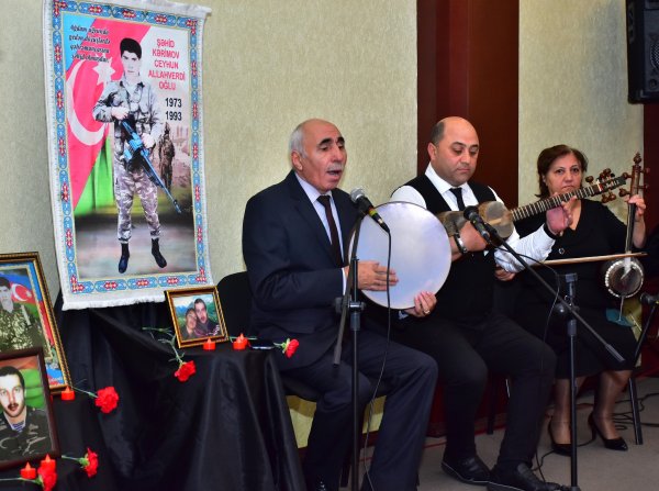 Sumqayıtda “Şəhidin ünvanı əbədiyyətdir” adlı anım tədbiri keçirilib. - FOTOLAR
