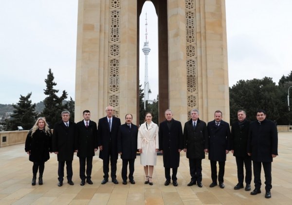 Hulusi Akar Azərbaycana gəlib - FOTOLAR