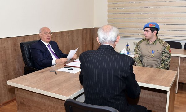 İcra başçısı vətəndaşların problemlərini dinlədi