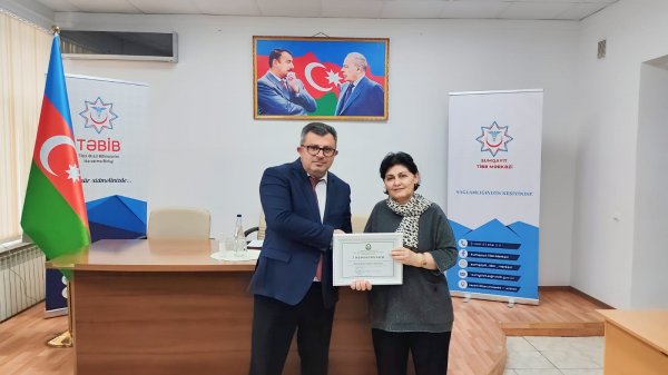Vüqar Qurbanov Sumqayıt Tibb Mərkəzinin həkimlərini təltif edib - FOTO