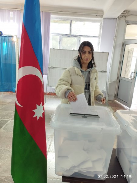 Sumqayıtda səsvermə davam edir