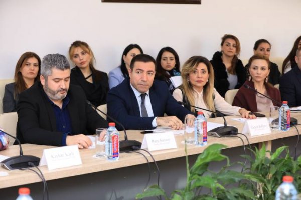 “Azərbaycanda inklüziv təhsilin inkişafında müasir pedaqoji yanaşmalar və təcrübələr” mövzusunda dəyirmi masa keçirilib “Azərbaycanda inklüziv təhsilin inkişafında müasir pedaqoji yanaşmalar və təcrübələr” mövzusunda dəyirmi masa keçirilib