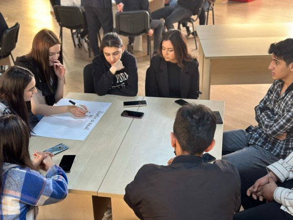 Peşə Təhsil Mərkəzində “Emosional-psixoloji vəziyyətə dair maarifləndirmə” mövzusunda təlim keçirilib