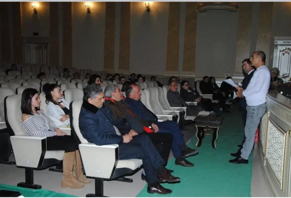 Sumqayıt teatrında "-1" tamaşasına daxili baxış keçirilib (FOTO)