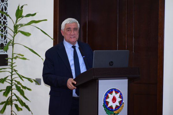 SDU-da “Gənc alimlərin yeni çağırışlara cavab verən elmi-tədqiqat perspektivləri” adlı müzakirə toplantısı keçirildi