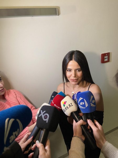 Türkiyəli ulduz Simge Bakıda möhtəşəm konsert verdi - VİDEO ( FOTO)