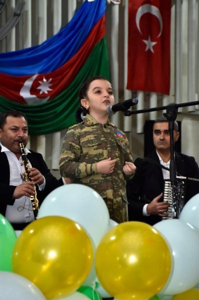 “Səsimin olduğunu ilk dəfə anam kəşf edib” – Sumqayıtın 10 yaşlı fenomeni “Səsimin olduğunu ilk dəfə anam kəşf edib” – Sumqayıtın 10 yaşlı fenomeni