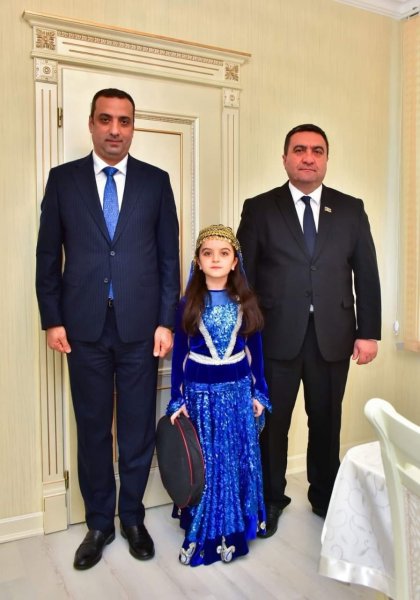 “Səsimin olduğunu ilk dəfə anam kəşf edib” – Sumqayıtın 10 yaşlı fenomeni “Səsimin olduğunu ilk dəfə anam kəşf edib” – Sumqayıtın 10 yaşlı fenomeni