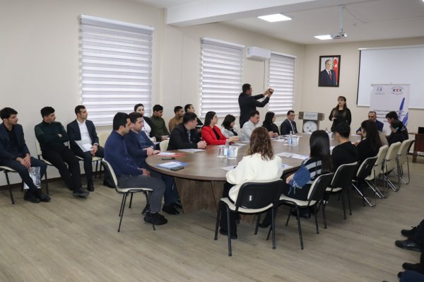 Regionlarda erkən və qohum nikahlarla mübarizə mövzusunda gənclər üçün seminarlar keçirildi (FOTO)