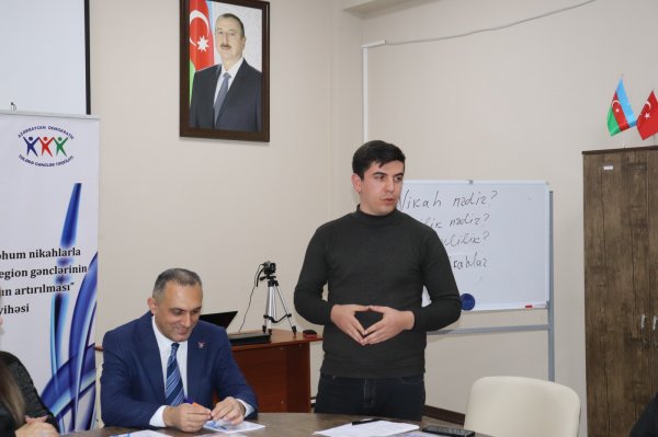 Regionlarda erkən və qohum nikahlarla mübarizə mövzusunda gənclər üçün seminarlar keçirildi (FOTO)