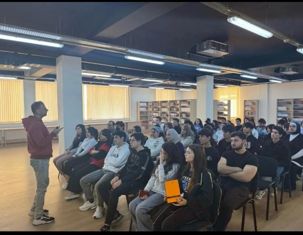 Peşə Təhsil Mərkəzində beynəlxalq təlimçi Ramid Ağayevin "NEBULA" Süni İntellekt təlimi keçirilib