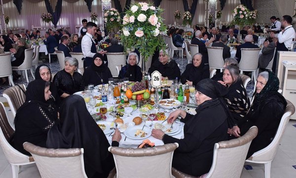 Sumqayıtda 8 Mart Beynəlxalq Qadınlar günü münasibətilə bayram tədbiri keçirilib- FOTOLAR