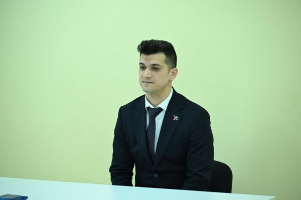 Gənclər və idman naziri Sumqayıt şəhəri və Qubadlı rayonunda yaşayan vətəndaşları qəbul edib - FOTO