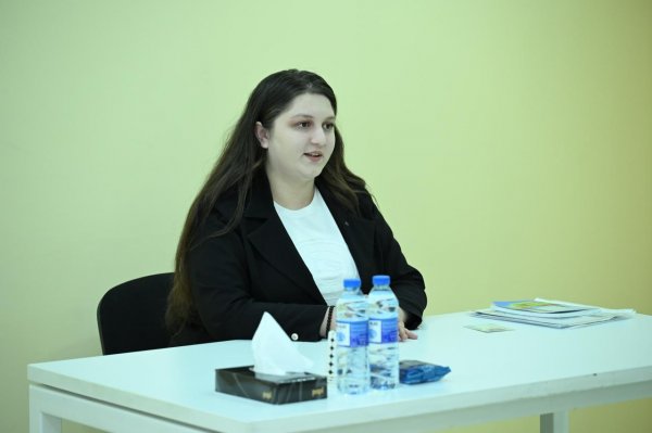 Gənclər və idman naziri Sumqayıt şəhəri və Qubadlı rayonunda yaşayan vətəndaşları qəbul edib - FOTO
