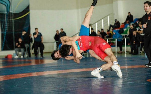 Güləş üzrə Azərbaycan çempionatı başa çatıb - Sumqayıtdan iki qalib var