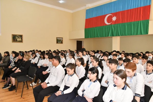 Sumqayıtda “Erkən nikah və onun fəsadları” mövzusunda maarifləndirici tədbir keçirilib- FOTOLAR