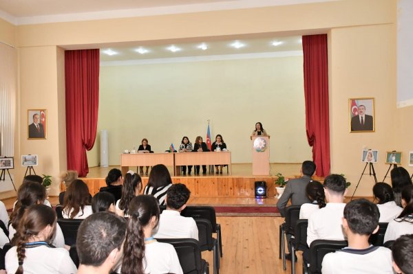 Sumqayıtda “Erkən nikah və onun fəsadları” mövzusunda maarifləndirici tədbir keçirilib- FOTOLAR