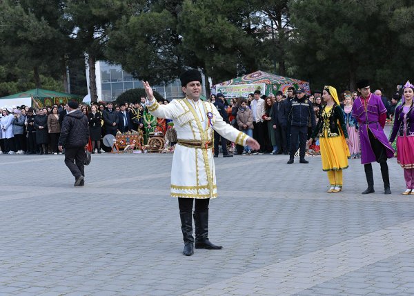 Sumqayıtda Novruz bayramı təntənəli şəkildə qeyd olunub – FOTO