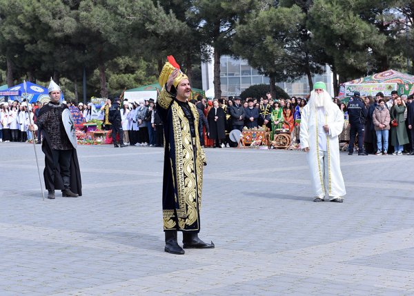 Sumqayıtda Novruz bayramı təntənəli şəkildə qeyd olunub – FOTO