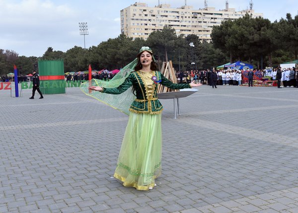 Sumqayıtda Novruz bayramı təntənəli şəkildə qeyd olunub – FOTO