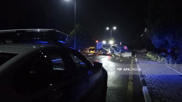 Sumqayıtda iki maşın toqquşub, xəsarət alanlar var - FOTO