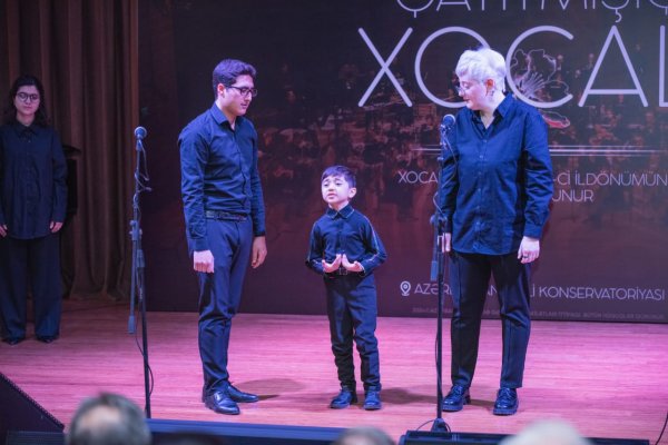 “Təbiətin qoynunda mahnılar oxumağı sevirəm” – 8 yaşlı sumqayıtlı xanəndə