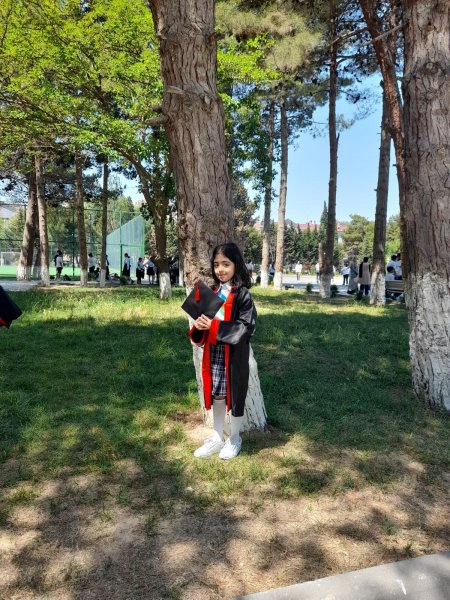 “Ən böyük arzum rəsm sərgimin açılmasıdır” – Sumqayıtın 12 yaşlı rəssamı