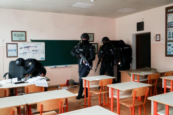 Xankəndidə pianonun da içinə qumbara qoyublarmış - FOTOLAR
