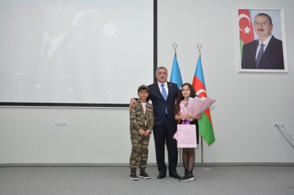 Abşeronun icra başçısı şəhidin anım mərasimində - FOTOLAR