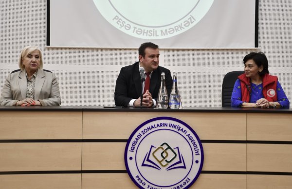 Peşə Təhsil Mərkəzində “Sağlamlığın qorunması” ilə bağlı tədbir keçirilib - FOTOLAR