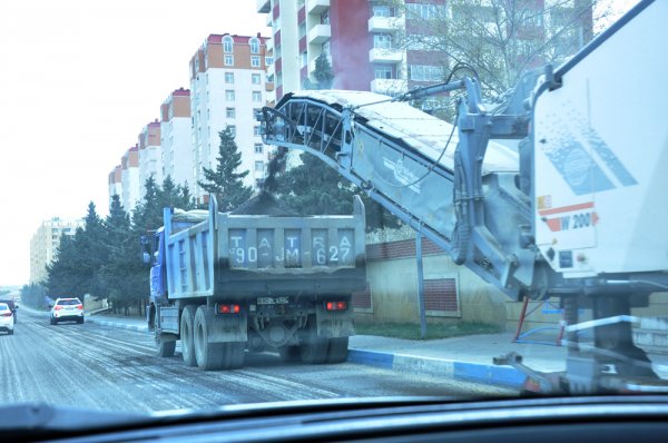 Sumqayıtda yolların asfaltlanması davam edir – FOTO
