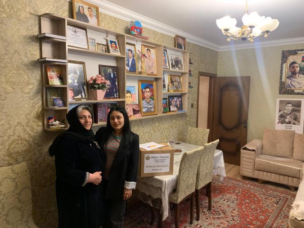 Ədliyyə işçilərinin bayram sovqatı - FOTO