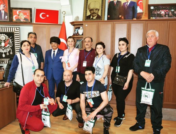Sumqayıtlı aktyor: “Bizdə bütün heyətin aldığı pulu, Türkiyədə bir aktyor alır”