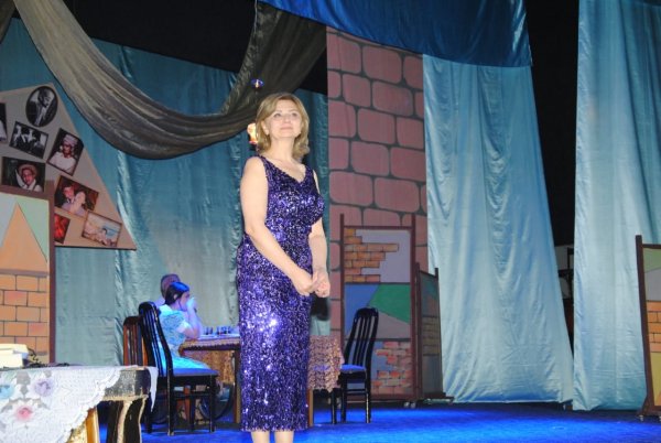 Sumqayıt teatrı tamaşaçılarını heyrətləndirdi (FOTOLAR)